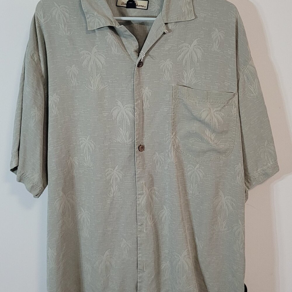 Tommy Bahama Men's L Tan Short Sleeve Button down Shirt 100% Silk